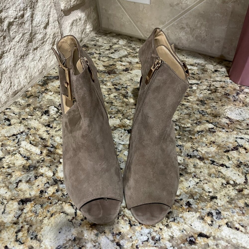VANELi ‘Bisa’ Peep Toe Bootie, Truffle Suede, Size 11